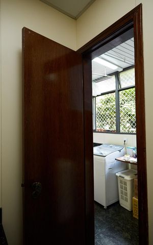 Apartamento à venda com 247m², 4 quartos e 2 vagas Apartamento à venda com 247m², 4 quartos e 2 vagasBanheiro de Serviço