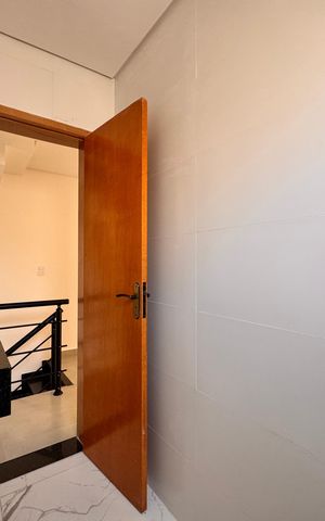 Casa à venda com 206m², 3 quartos e 2 vagas Casa à venda com 206m², 3 quartos e 2 vagasBanheiro