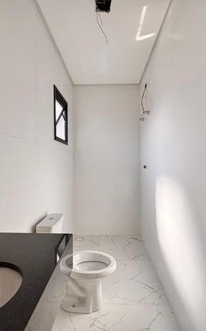 Casa à venda com 206m², 3 quartos e 2 vagas Casa à venda com 206m², 3 quartos e 2 vagasBanheiro da Suíte