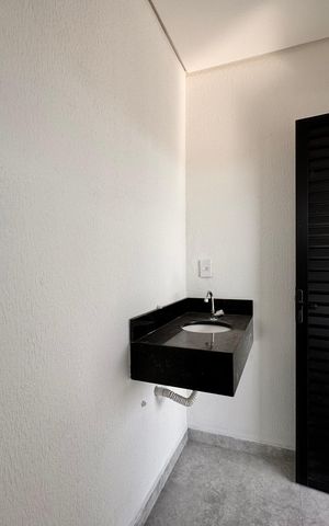 Casa à venda com 206m², 3 quartos e 2 vagas Casa à venda com 206m², 3 quartos e 2 vagasBanheiro 2