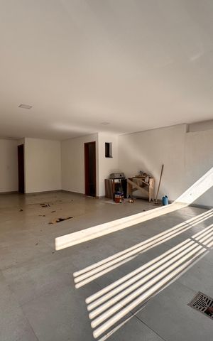 Casa à venda com 206m², 3 quartos e 2 vagas Casa à venda com 206m², 3 quartos e 2 vagasGaragem
