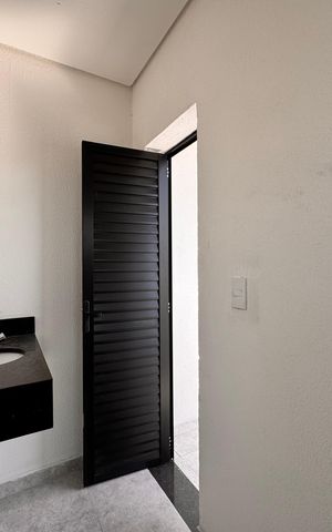 Casa à venda com 206m², 3 quartos e 2 vagas Casa à venda com 206m², 3 quartos e 2 vagasBanheiro 2
