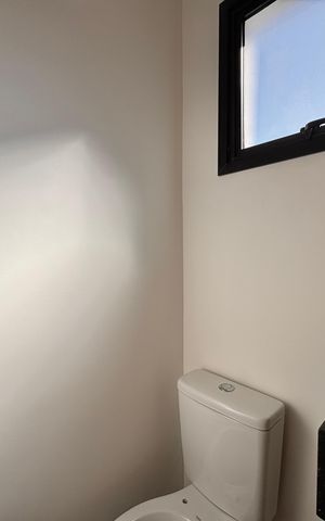 Casa à venda com 206m², 3 quartos e 2 vagas Casa à venda com 206m², 3 quartos e 2 vagasLavabo 1