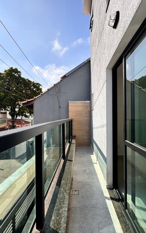 Casa à venda com 206m², 3 quartos e 2 vagas Casa à venda com 206m², 3 quartos e 2 vagasSacada