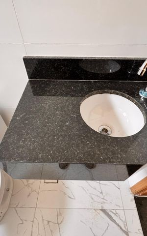 Casa à venda com 206m², 3 quartos e 2 vagas Casa à venda com 206m², 3 quartos e 2 vagasBanheiro