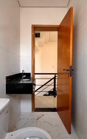 Casa à venda com 206m², 3 quartos e 2 vagas Casa à venda com 206m², 3 quartos e 2 vagasBanheiro