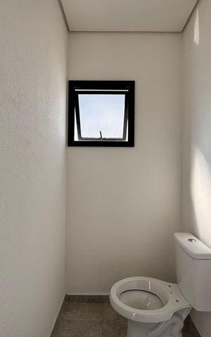 Casa à venda com 206m², 3 quartos e 2 vagas Casa à venda com 206m², 3 quartos e 2 vagasBanheiro 2