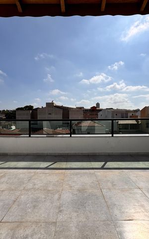 Casa à venda com 206m², 3 quartos e 2 vagas Casa à venda com 206m², 3 quartos e 2 vagasCobertura