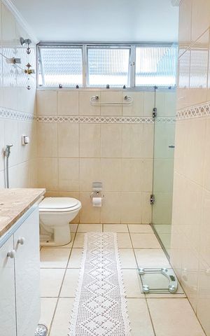 Apartamento à venda com 143m², 3 quartos e 1 vaga Apartamento à venda com 143m², 3 quartos e 1 vagaBanheiro