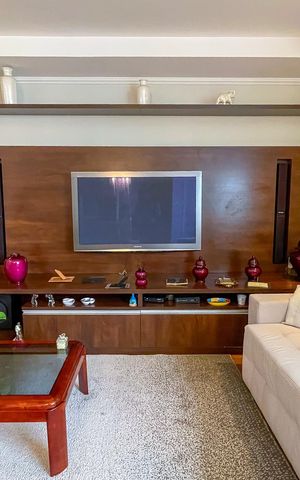 Apartamento à venda com 143m², 3 quartos e 1 vaga Apartamento à venda com 143m², 3 quartos e 1 vagaSala