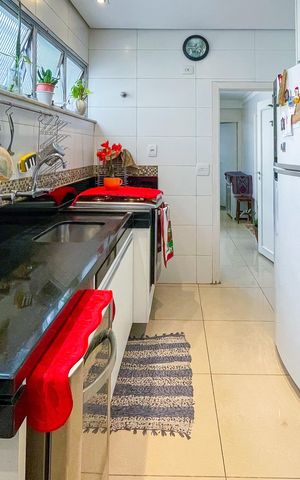 Apartamento à venda com 143m², 3 quartos e 1 vaga Apartamento à venda com 143m², 3 quartos e 1 vagaCozinha
