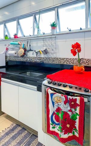Apartamento à venda com 143m², 3 quartos e 1 vaga Apartamento à venda com 143m², 3 quartos e 1 vagaCozinha