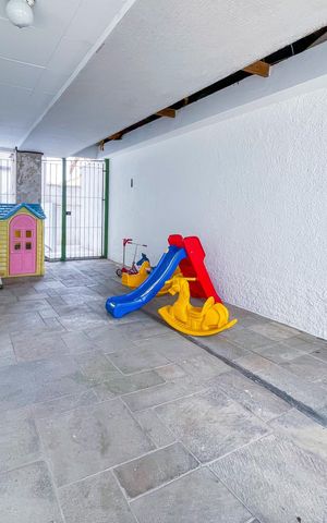 Apartamento à venda com 143m², 3 quartos e 1 vaga Apartamento à venda com 143m², 3 quartos e 1 vagaÁrea comum - Playground