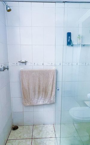 Apartamento à venda com 143m², 3 quartos e 1 vaga Apartamento à venda com 143m², 3 quartos e 1 vagaBanheiro da Suíte