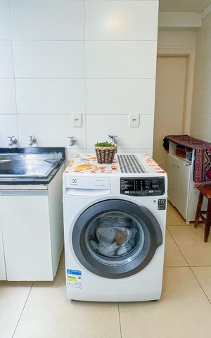 Apartamento à venda com 143m², 3 quartos e 1 vaga Apartamento à venda com 143m², 3 quartos e 1 vagaÁrea de Serviço