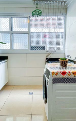 Apartamento à venda com 143m², 3 quartos e 1 vaga Apartamento à venda com 143m², 3 quartos e 1 vagaÁrea de Serviço
