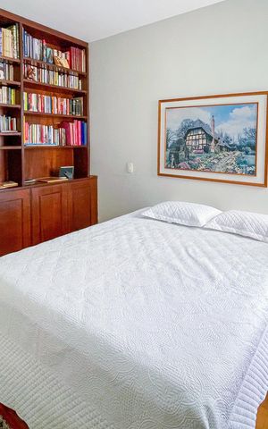 Apartamento à venda com 143m², 3 quartos e 1 vaga Apartamento à venda com 143m², 3 quartos e 1 vagaQuarto 2