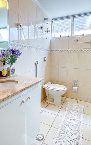 Apartamento à venda com 143m², 3 quartos e 1 vaga Apartamento à venda com 143m², 3 quartos e 1 vagaBanheiro
