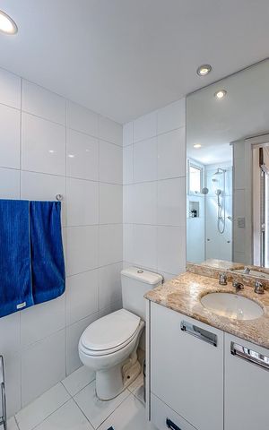 Apartamento à venda com 86m², 3 quartos e 2 vagas Apartamento à venda com 86m², 3 quartos e 2 vagasBanheiro da Suíte