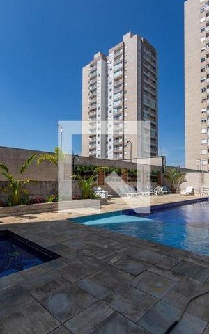 Apartamento à venda com 40m², 2 quartos e 1 vaga Apartamento à venda com 40m², 2 quartos e 1 vagaÁrea comum - Piscina