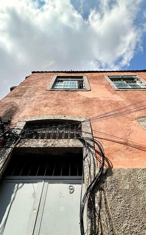 Casa à venda com 50m², 2 quartos e sem vaga Casa à venda com 50m², 2 quartos e sem vagaFachada