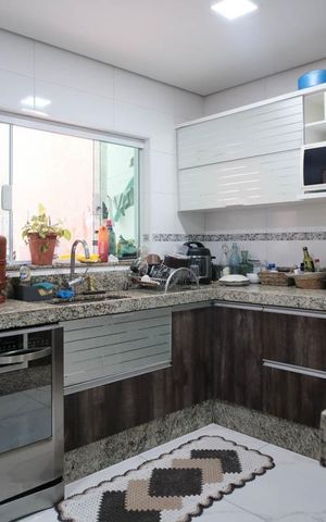 Casa à venda com 113m², 3 quartos e 2 vagasCozinha