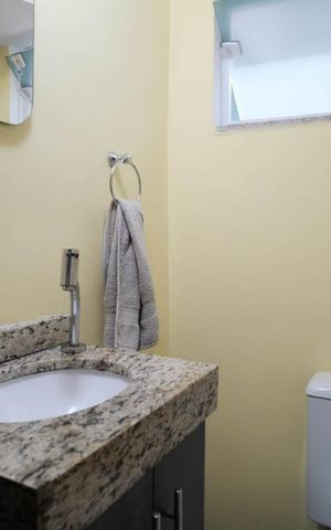 Casa à venda com 113m², 3 quartos e 2 vagasLavabo