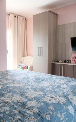 Casa à venda com 113m², 3 quartos e 2 vagasSuíte