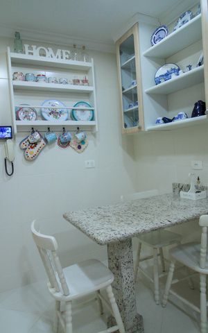 Apartamento à venda com 124m², 3 quartos e 2 vagas Apartamento à venda com 124m², 3 quartos e 2 vagasCozinha