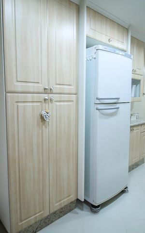 Apartamento à venda com 124m², 3 quartos e 2 vagas Apartamento à venda com 124m², 3 quartos e 2 vagasCozinha