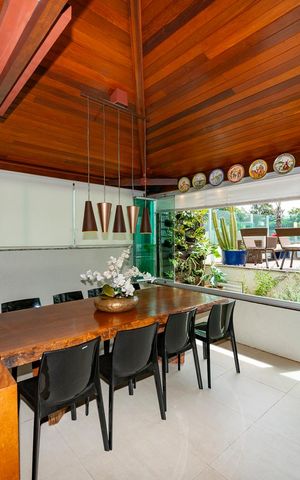 Apartamento à venda com 235m², 4 quartos e 4 vagasVaranda gourmet 2° Andar