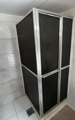 Casa à venda com 480m², 4 quartos e 4 vagasBanheiro 2