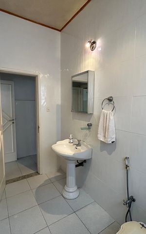 Casa à venda com 480m², 4 quartos e 4 vagasBanheiro 1