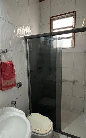 Casa à venda com 480m², 4 quartos e 4 vagasBanheiro da Suíte 1