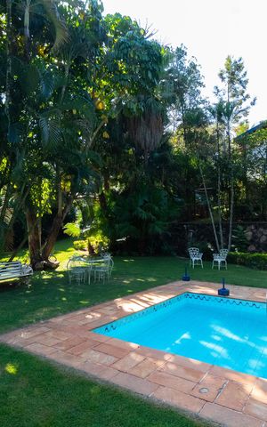 Casa à venda com 5000m², 4 quartos e 10 vagas Casa à venda com 5000m², 4 quartos e 10 vagasÁrea comum