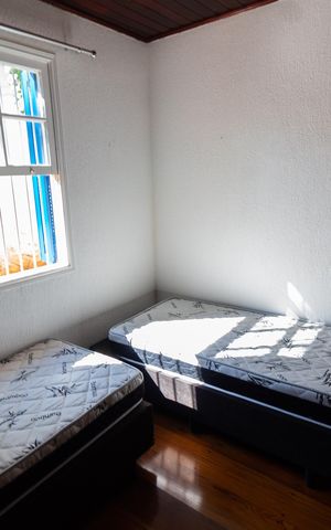 Casa à venda com 5000m², 4 quartos e 10 vagas Casa à venda com 5000m², 4 quartos e 10 vagasEscritório