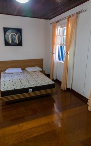 Casa à venda com 5000m², 4 quartos e 10 vagas Casa à venda com 5000m², 4 quartos e 10 vagasSuíte