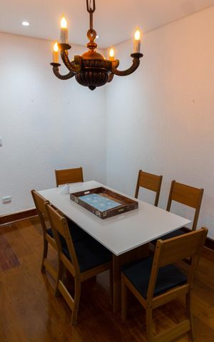 Casa à venda com 5000m², 4 quartos e 10 vagas Casa à venda com 5000m², 4 quartos e 10 vagasCopa