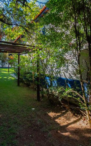 Casa à venda com 5000m², 4 quartos e 10 vagas Casa à venda com 5000m², 4 quartos e 10 vagasÁrea comum