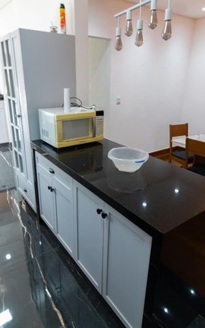 Casa à venda com 5000m², 4 quartos e 10 vagas Casa à venda com 5000m², 4 quartos e 10 vagasCozinha