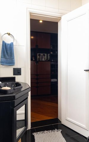 Apartamento à venda com 354m², 4 quartos e 4 vagas Apartamento à venda com 354m², 4 quartos e 4 vagasBanheiro da Sala de Tv