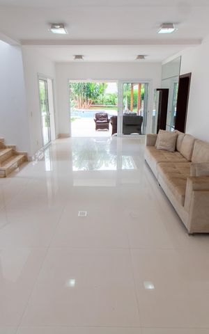 Casa de condomínio para alugar com 350m², 4 quartos e 2 vagas Casa de condomínio para alugar com 350m², 4 quartos e 2 vagasSala