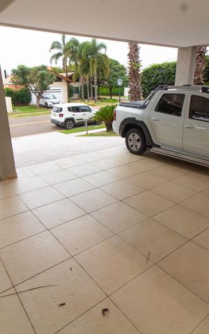 Casa de condomínio para alugar com 350m², 4 quartos e 2 vagas Casa de condomínio para alugar com 350m², 4 quartos e 2 vagasÁrea Externa