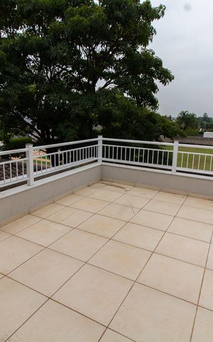 Casa de condomínio para alugar com 350m², 4 quartos e 2 vagas Casa de condomínio para alugar com 350m², 4 quartos e 2 vagasSacada da Suíte 1