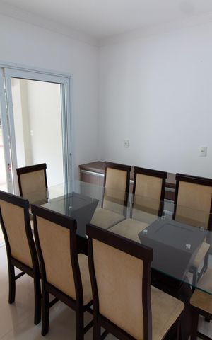 Casa de condomínio para alugar com 350m², 4 quartos e 2 vagas Casa de condomínio para alugar com 350m², 4 quartos e 2 vagasSala de Jantar