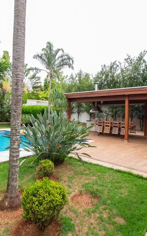 Casa de condomínio para alugar com 350m², 4 quartos e 2 vagas Casa de condomínio para alugar com 350m², 4 quartos e 2 vagasÁrea Externa