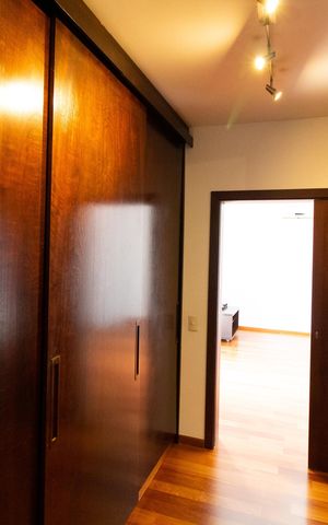 Casa de condomínio para alugar com 350m², 4 quartos e 2 vagas Casa de condomínio para alugar com 350m², 4 quartos e 2 vagasCloset da Suíte 1