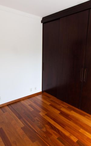 Casa de condomínio para alugar com 350m², 4 quartos e 2 vagas Casa de condomínio para alugar com 350m², 4 quartos e 2 vagasQuarto