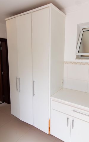 Casa de condomínio para alugar com 350m², 4 quartos e 2 vagas Casa de condomínio para alugar com 350m², 4 quartos e 2 vagasÁrea de Serviço