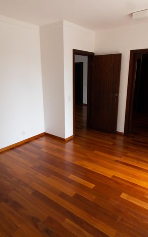 Casa de condomínio para alugar com 350m², 4 quartos e 2 vagas Casa de condomínio para alugar com 350m², 4 quartos e 2 vagasSuíte 1